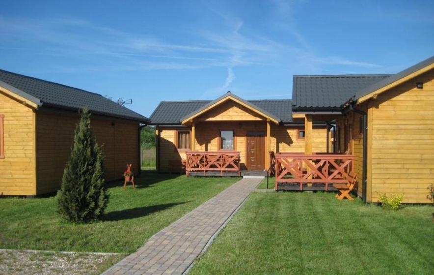 Villa Aurelia Pokoje Goscinne I Domki Letniskowe Mielenko Buitenkant foto