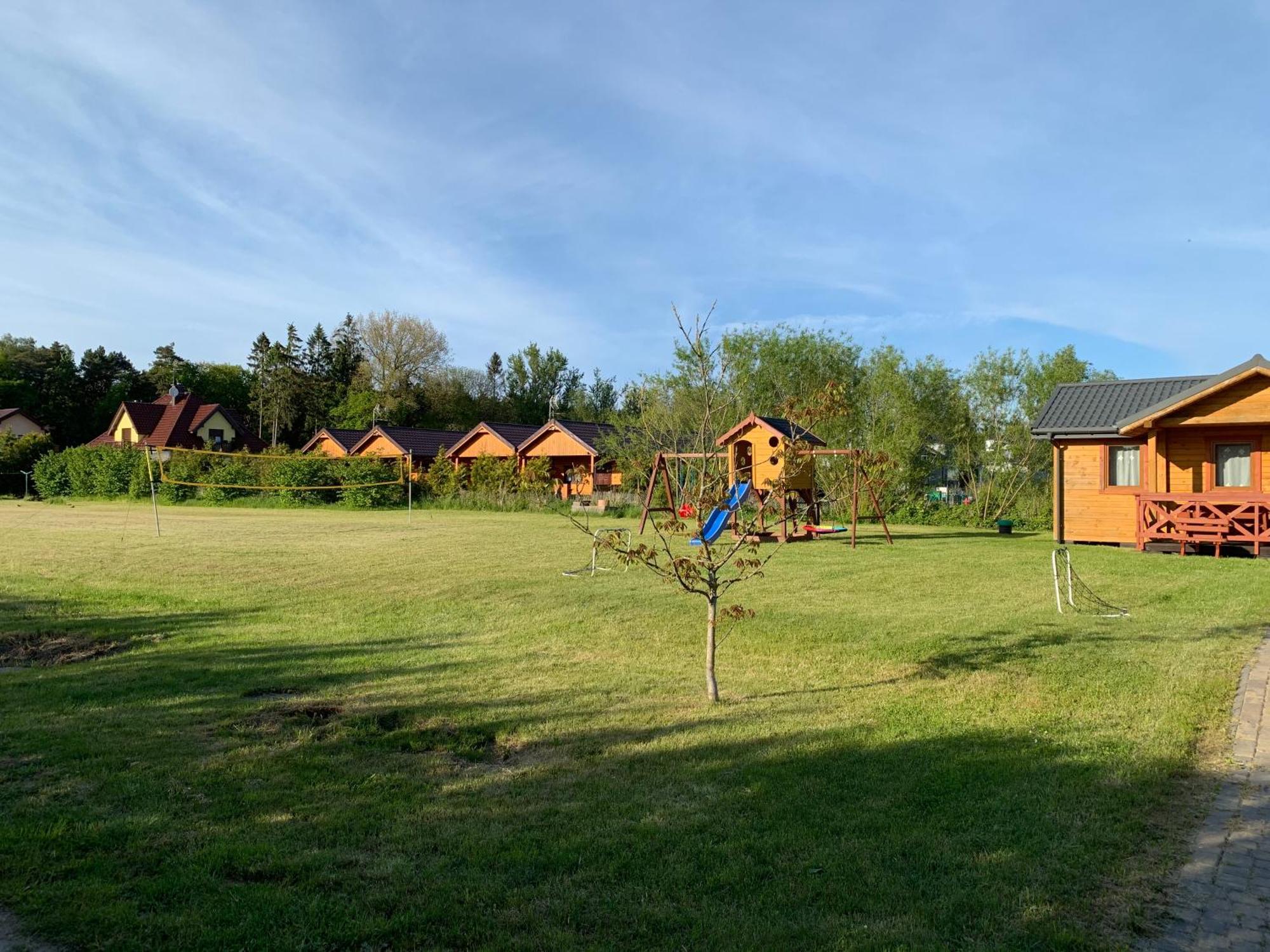 Villa Aurelia Pokoje Goscinne I Domki Letniskowe Mielenko Buitenkant foto