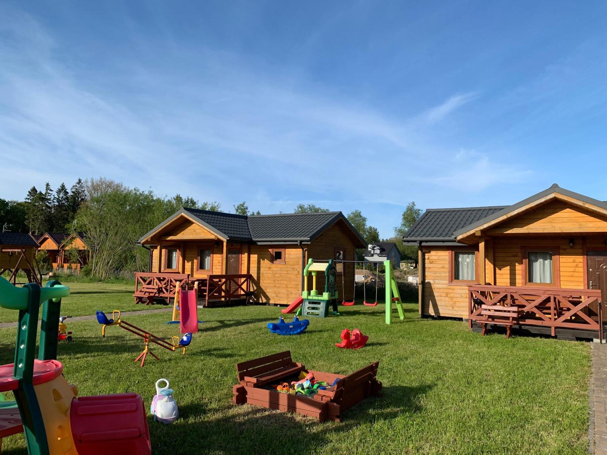 Villa Aurelia Pokoje Goscinne I Domki Letniskowe Mielenko Buitenkant foto