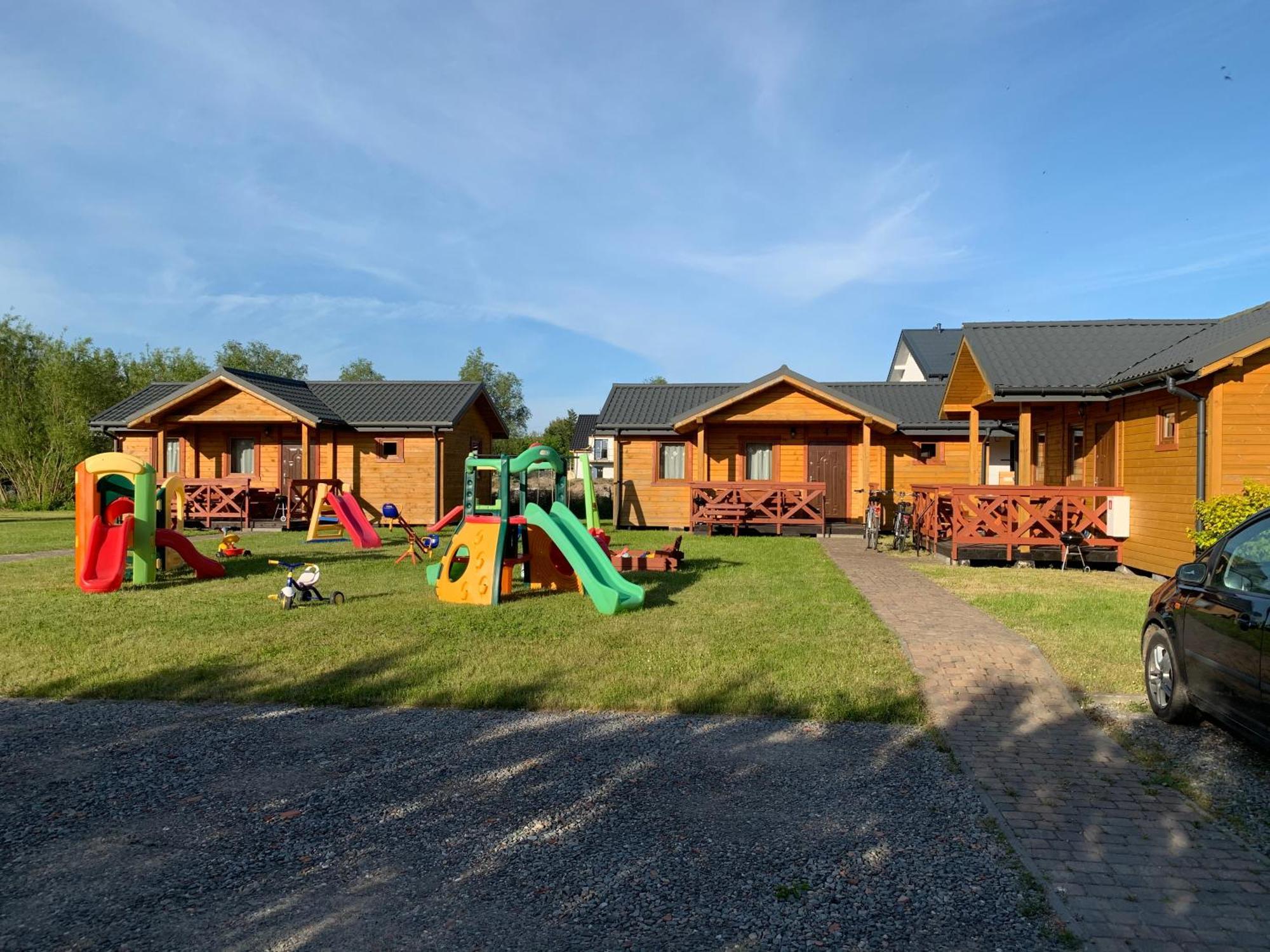 Villa Aurelia Pokoje Goscinne I Domki Letniskowe Mielenko Buitenkant foto