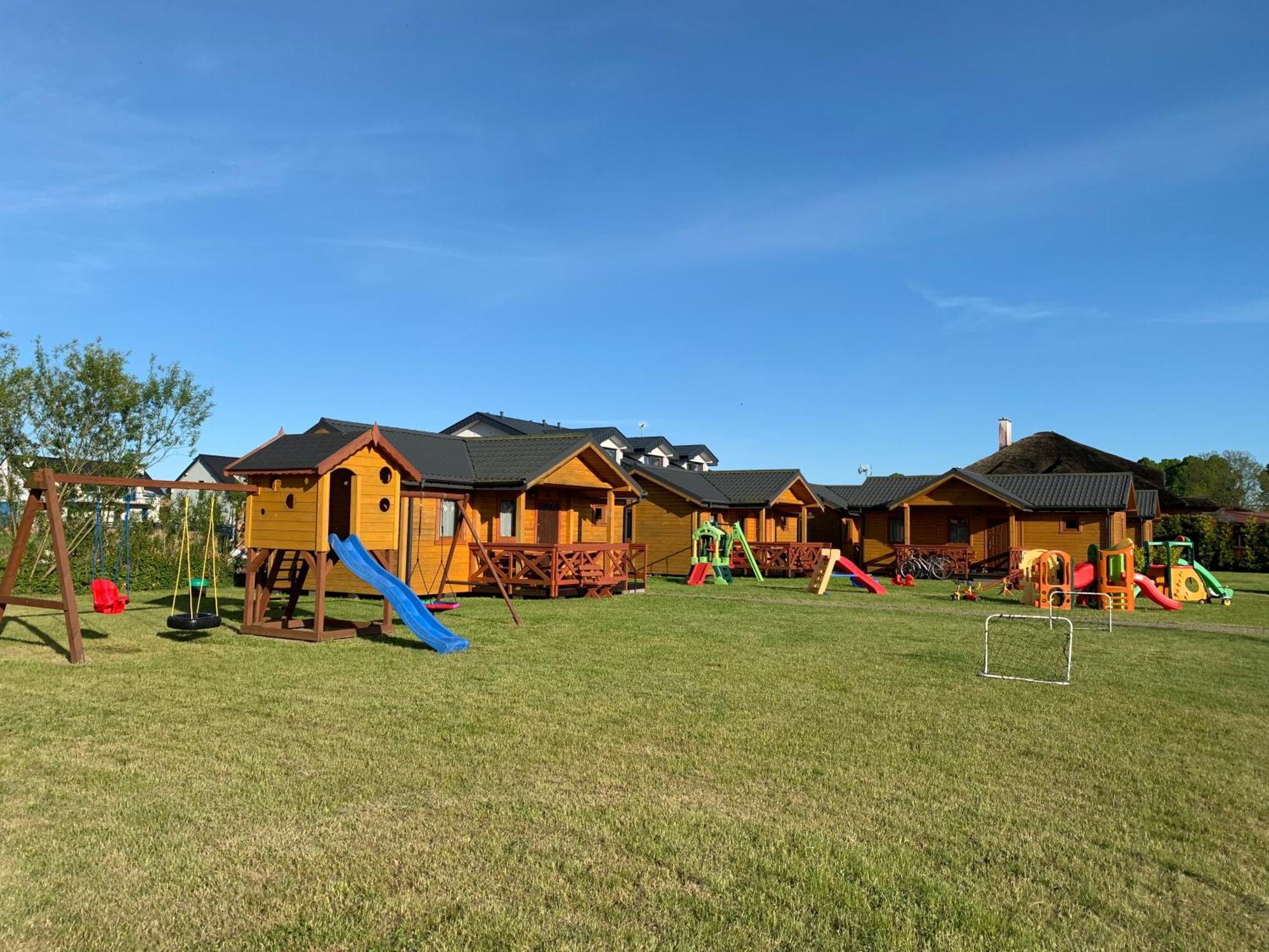 Villa Aurelia Pokoje Goscinne I Domki Letniskowe Mielenko Buitenkant foto