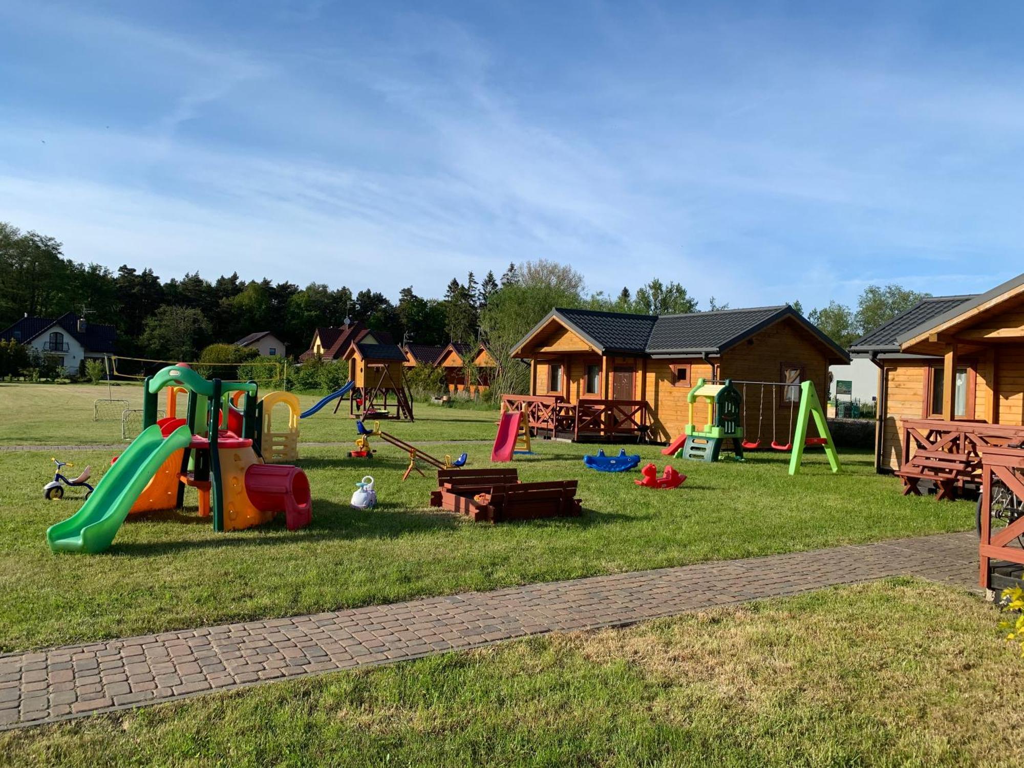 Villa Aurelia Pokoje Goscinne I Domki Letniskowe Mielenko Buitenkant foto